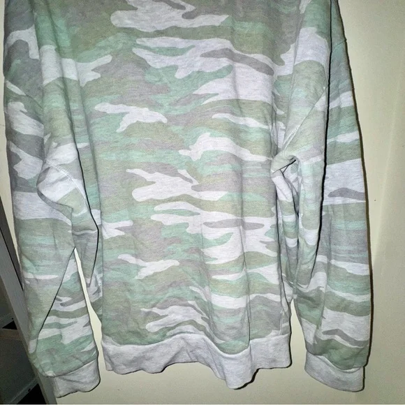 Reflex Women's Camouflage Sweatshirt - Green and Gray - Picture 8 of 8